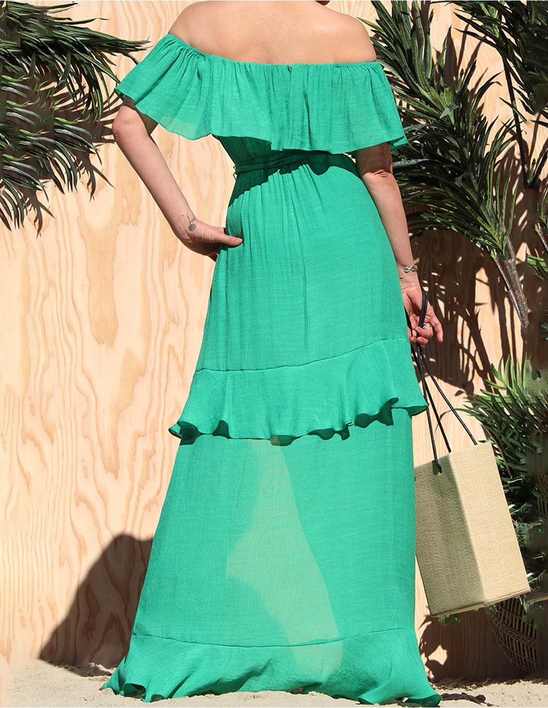 Vestido campecino con abertura y... Vestido campecino con abertura y...